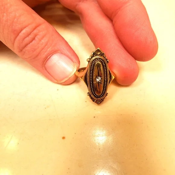 Vintage avon rings gold on sale